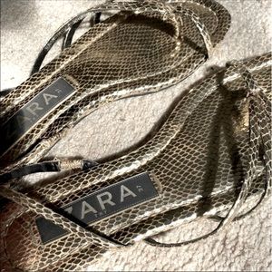 Zara sophisticated slippers 😍😍